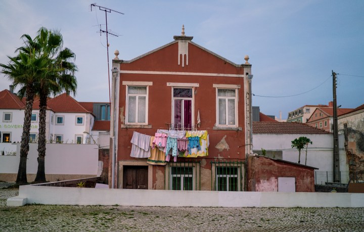 casa com varal