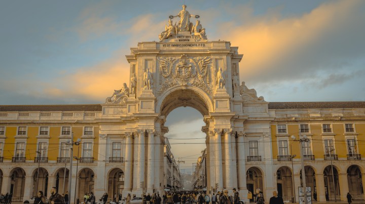 praca do comercio arch